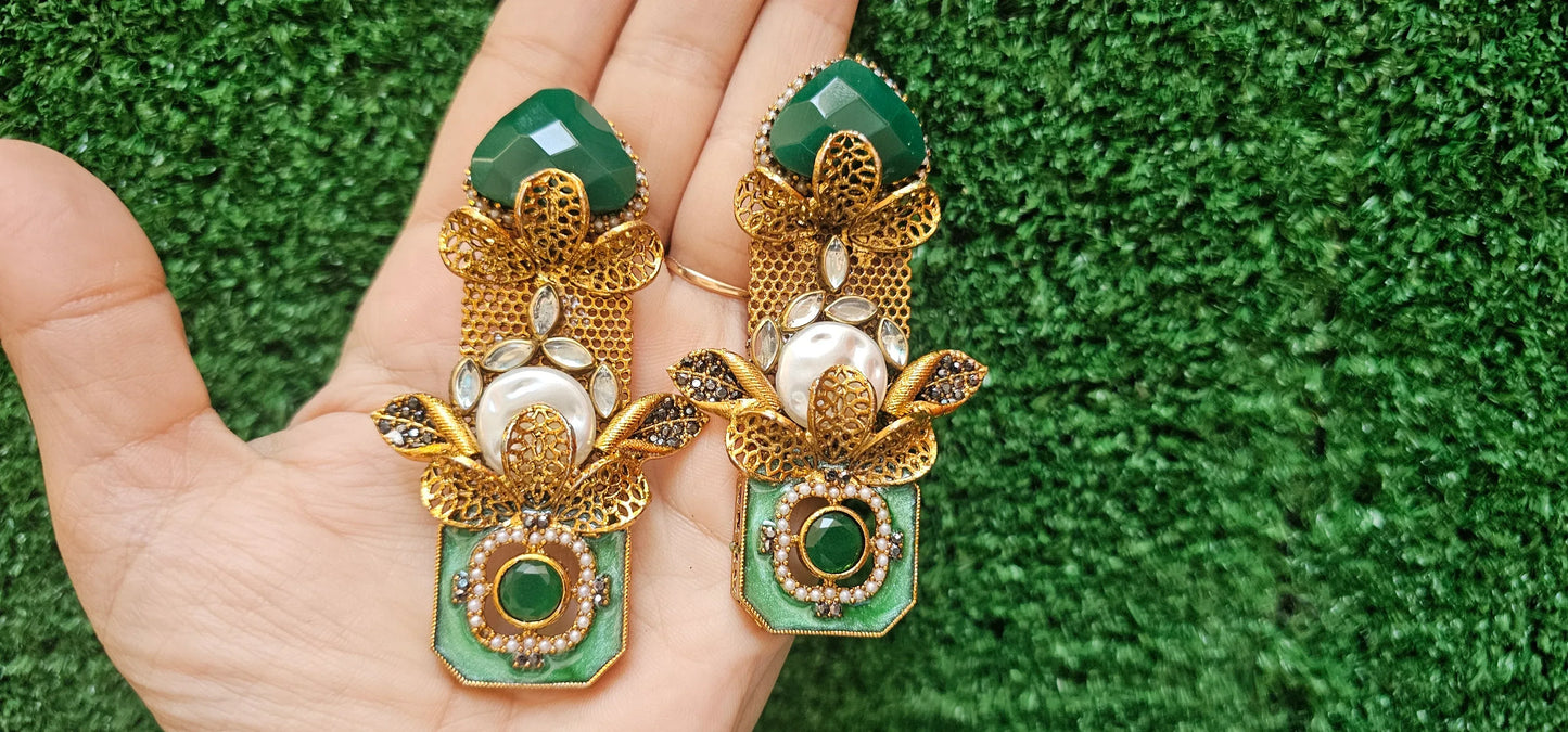 Handmade Green Antique Earrings - HASWEAR